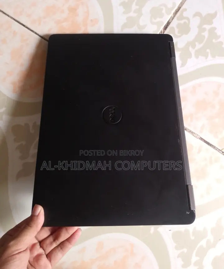Dell Core i5 6th Gen Laptop, 14" HD Display, 4GB RAM, 128GB SSD.
