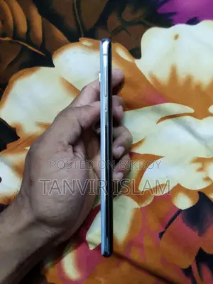Samsung Galaxy S10 (Used)