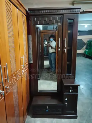 ড্রেসিং টেবিল। মডেল # ২৫৫২