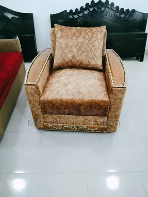 Sofa set chap design segun armrest