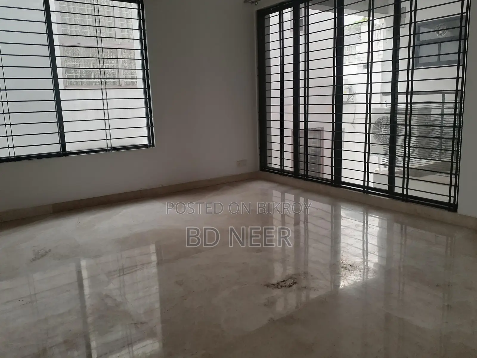 Semi furnished 4Bed Luxury Flat Rent Gulshan-2 North