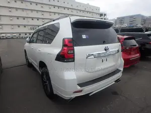 টয়োটা প্রাডো টিএক্স লিমিটেড ২০২১