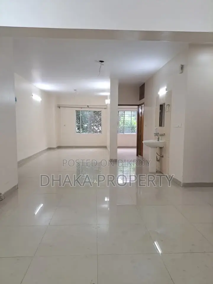 Un-Furnished 2800Sqft Apartment Rent in Gulshan