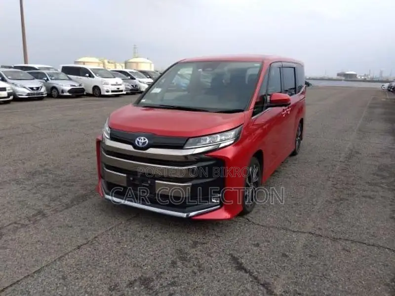 Toyota Voxy S-G 2022