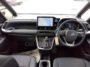 Toyota Voxy S-G 2022