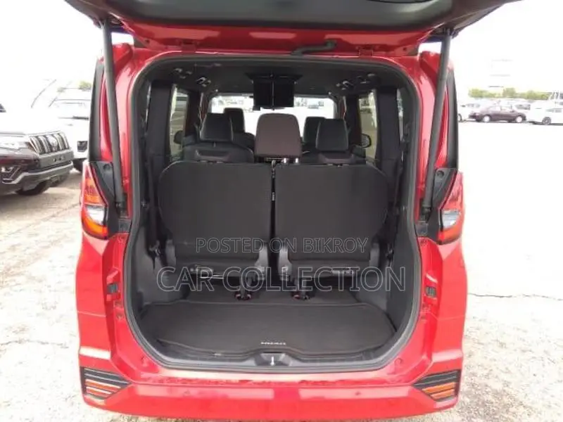 Toyota Voxy S-G 2022