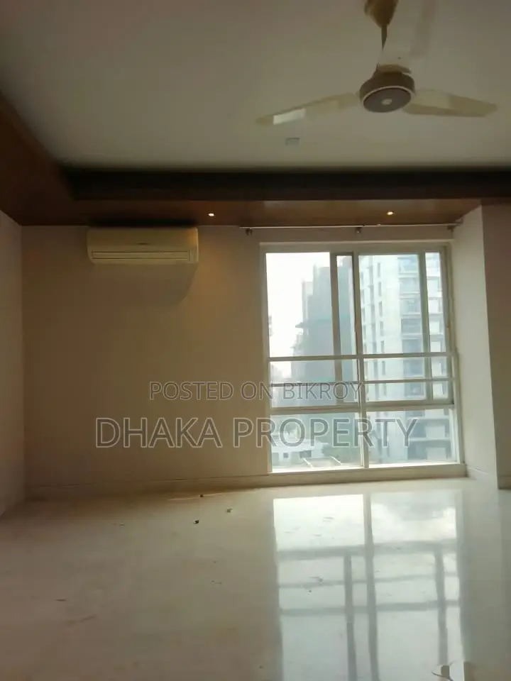 গুলশান মডেল টাউন, ঢাকায় ৪০০০ বর্গফুটের বিলাসবহুল অ্যাপার্টমেন্ট ভাড়া