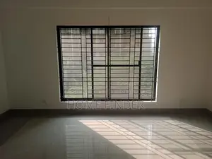 গুলশানে অফিস ব্যবহারের জন্য ৩,৬০০ বর্গফুটের অ্যাপার্টমেন্ট ভাড়া