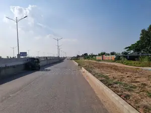 8 Katha Land on 100ft Madani Avenue