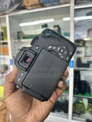 canon 750d body 100% fresh