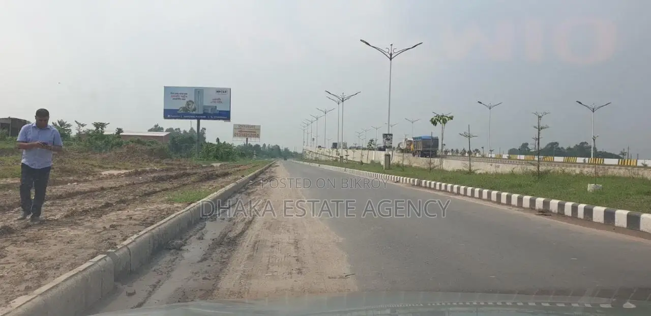 10 Bigha Land for Sale on 100ft Madani Avenue