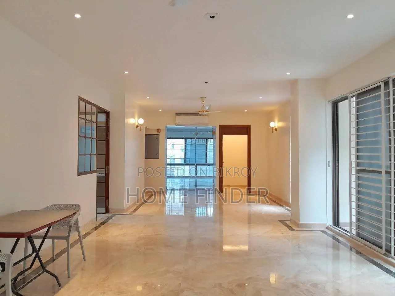 Excellent Semi-Furnished Apartment: Rent @ Gulshan