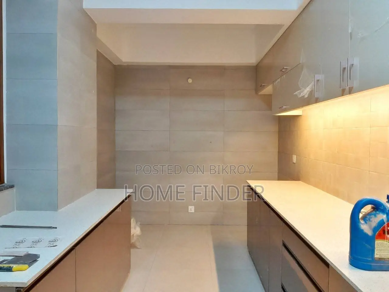 Excellent Semi-Furnished Apartment: Rent @ Gulshan