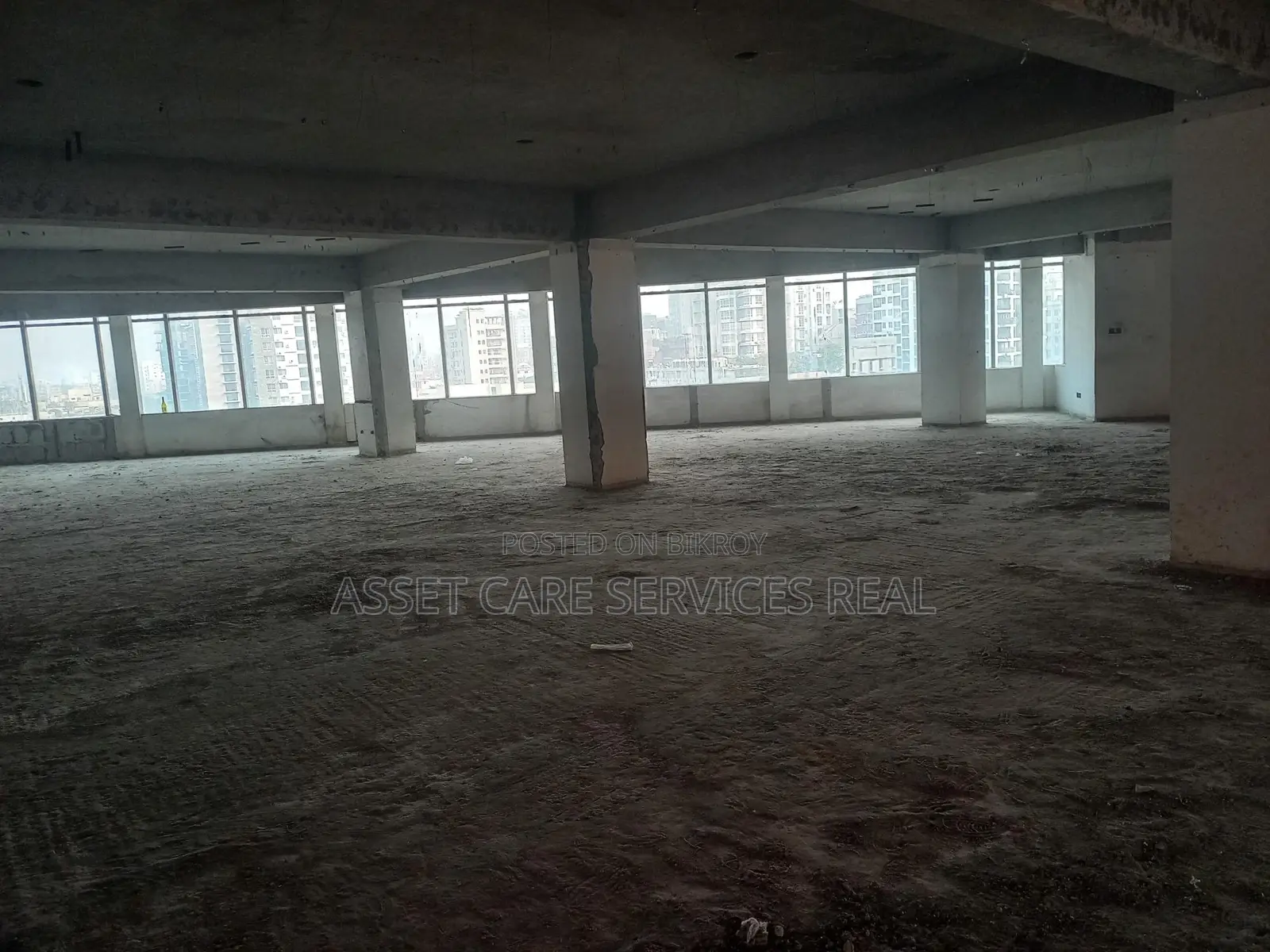 9500 Sqf Commercial Space for Rent at Gulshan Avenue.