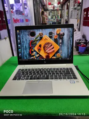 HP 8gen: i5~ssd 256 gb/ram 8 gb