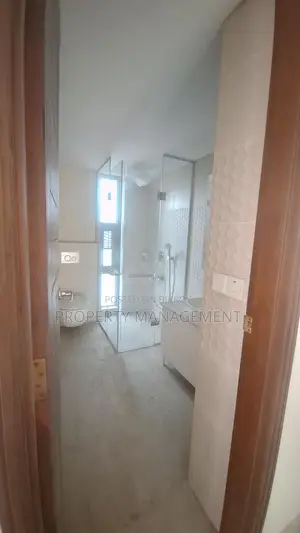 গুলশান-২ এ ৩,৩০০ বর্গফুটের নতুন অ্যাপার্টমেন্ট ভাড়া, ৪ বেড ৫ বাথ, চমৎকার ভিউ