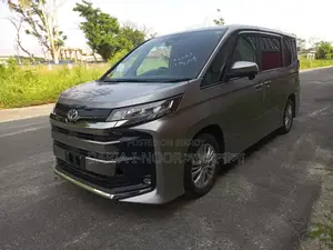Toyota Noah S-G 2022