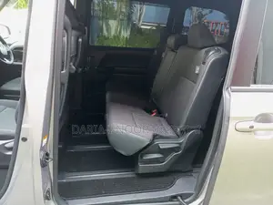 Toyota Noah S-G 2022