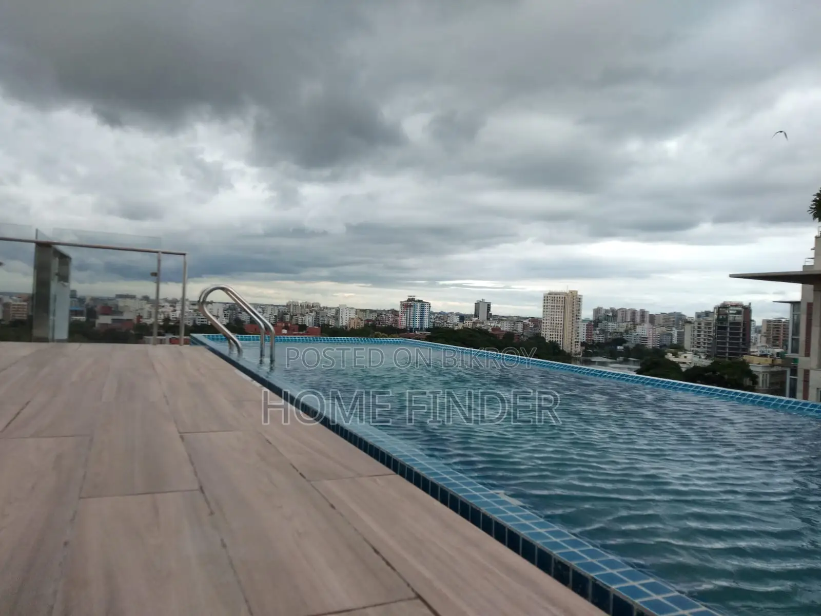 For Rental purpose beautiful 3900 SQFT flat is now up to Rent in Gulshan
