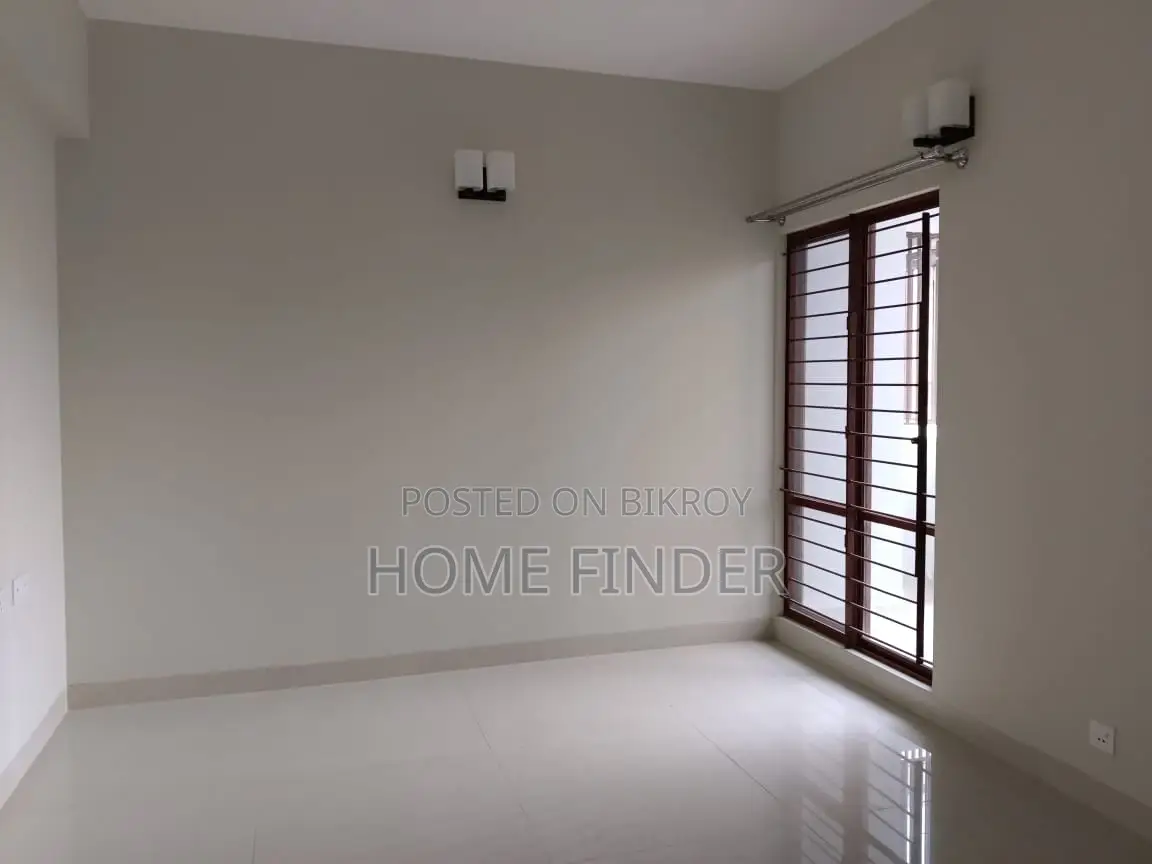 গুলশান ১-এ ব্র্যান্ড নিউ ২১০০ বর্গফুটের অ্যাপার্টমেন্ট ভাড়া
