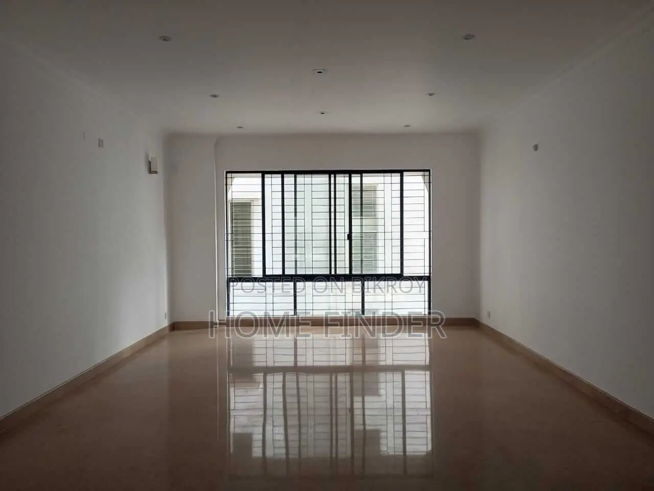 A Nice And Comfortable Apartment Of 4500 Sq Ft Is up For Rent in Gulshan