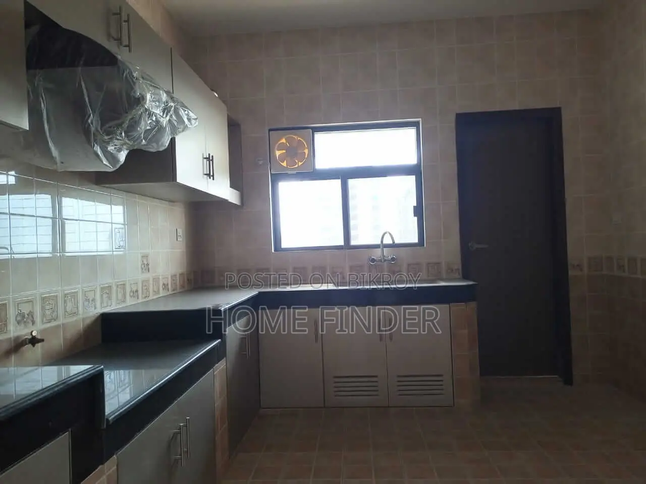 A Nice And Comfortable Apartment Of 4500 Sq Ft Is up For Rent in Gulshan