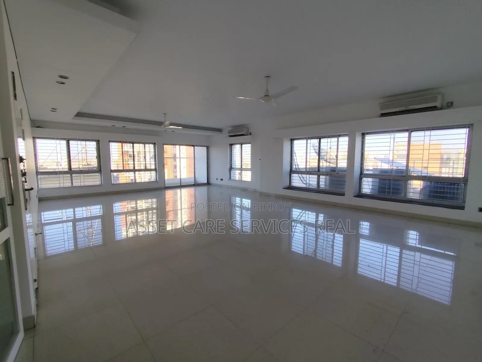 Gym-Pool Facilities 4Bed Big Apartment Rent Baridhara Diplomatic Zone