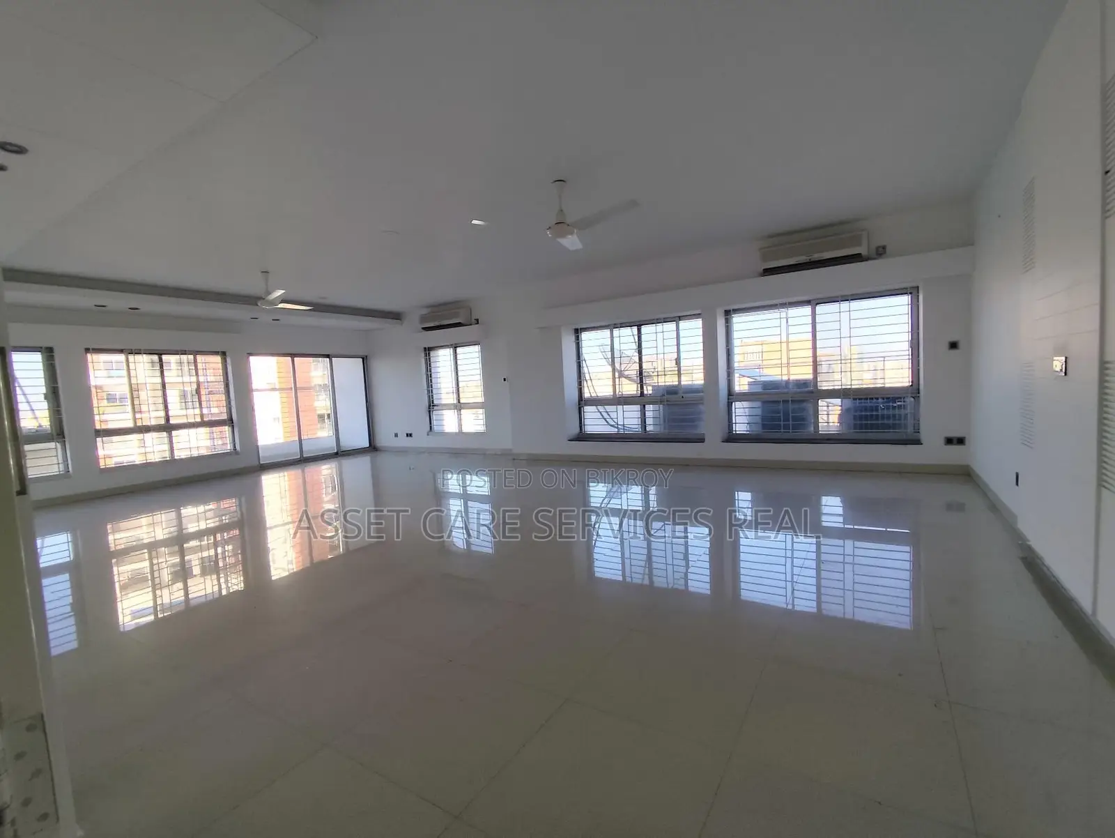 Gym-Pool Facilities 4Bed Big Apartment Rent Baridhara Diplomatic Zone