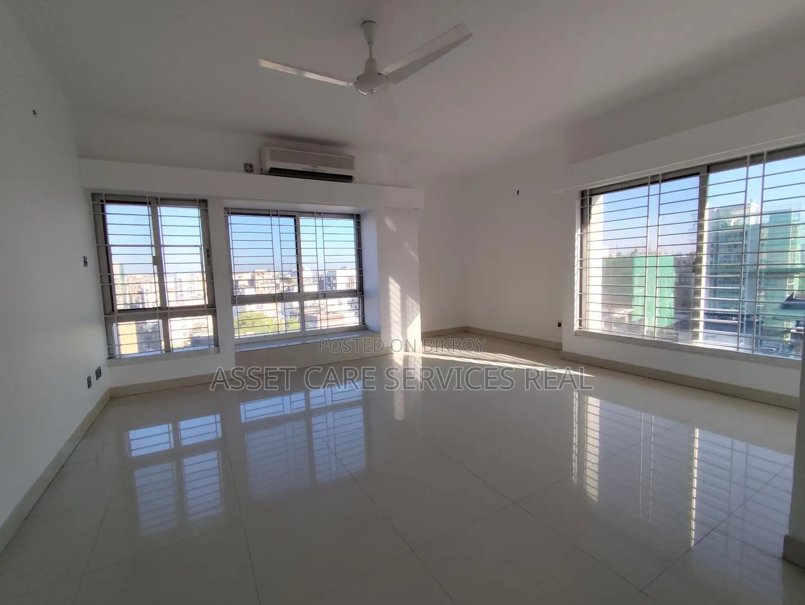 Gym-Pool Facilities 4Bed Big Apartment Rent Baridhara Diplomatic Zone
