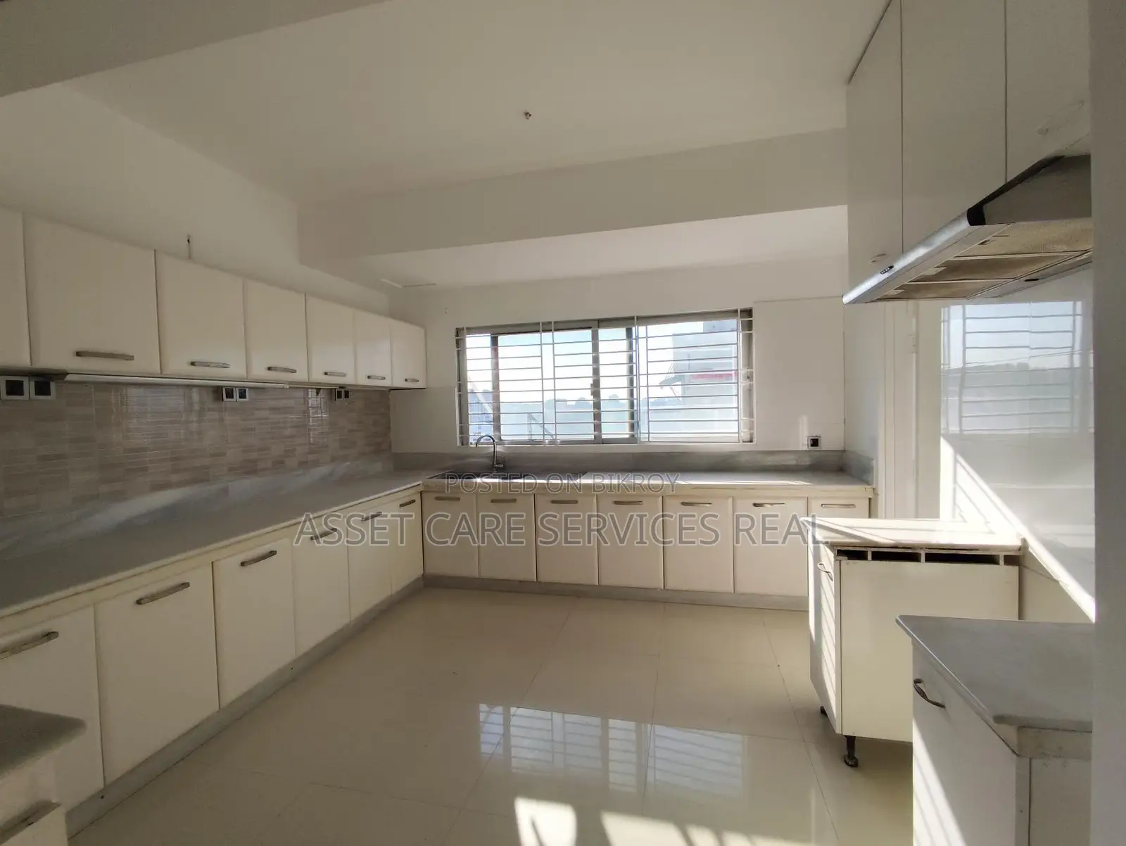Gym-Pool Facilities 4Bed Big Apartment Rent Baridhara Diplomatic Zone