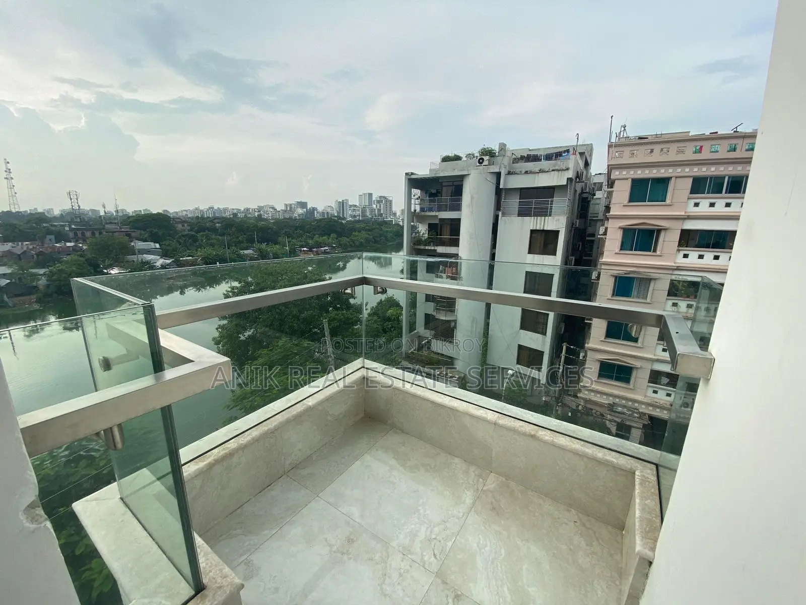 Lake Viwe Mordan New Flat Rent In Gulshan 1