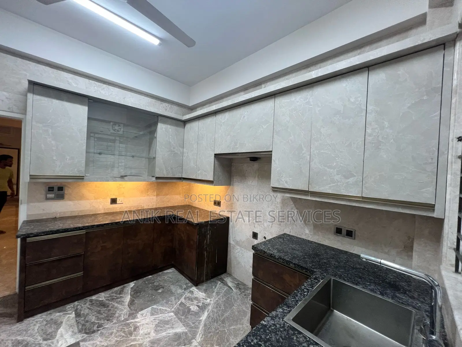 Lake Viwe Mordan New Flat Rent In Gulshan 1