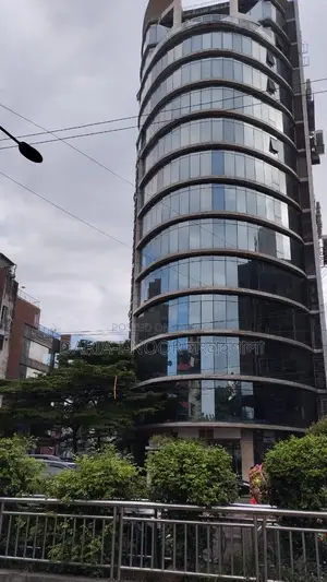 মাসিক সাড়ে পাঁচ লাখ টাকা আয়ের সুযোগে ধানমন্ডিতে Commercial Space বিক্রি