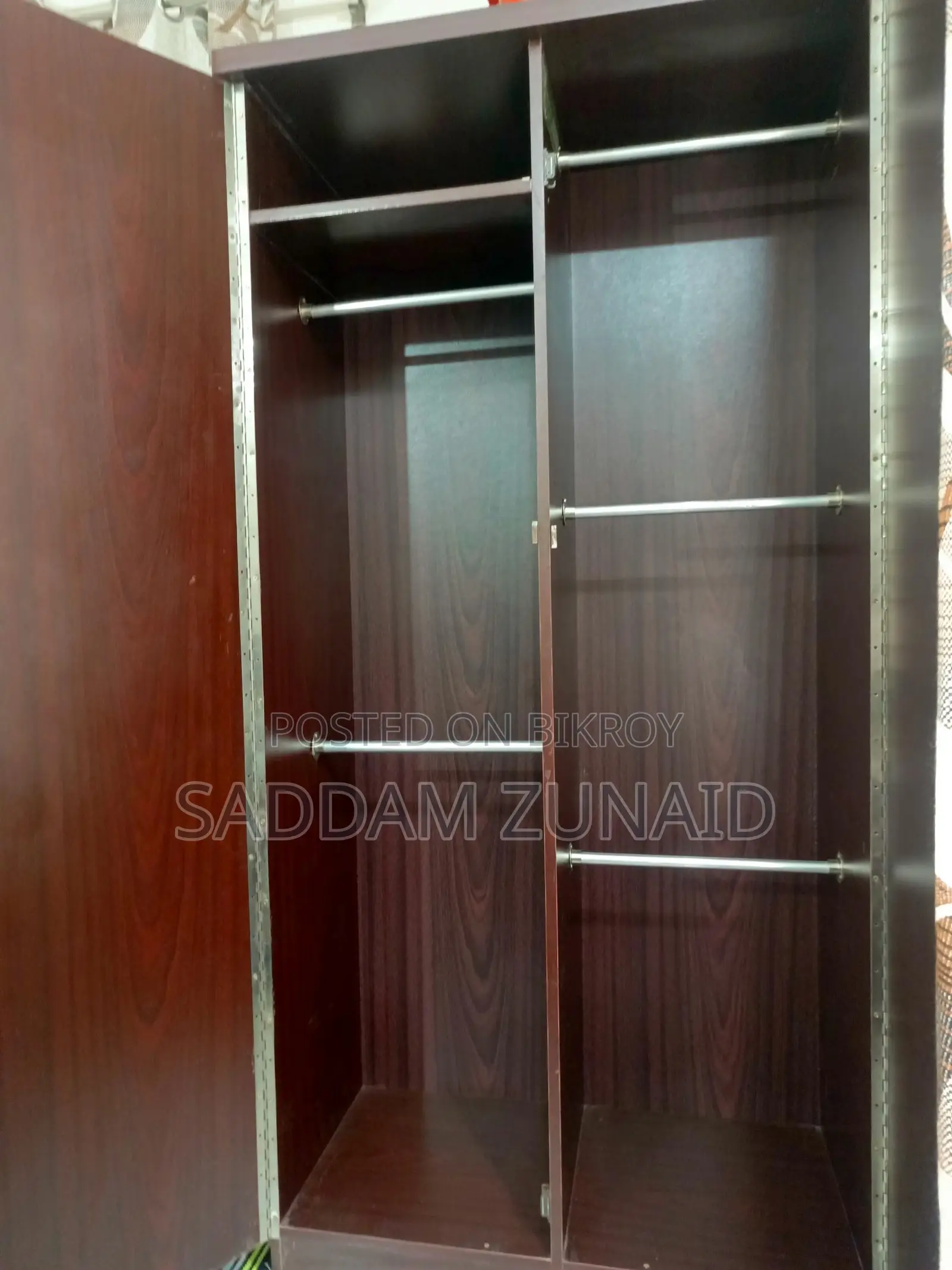 Almirah for Sale