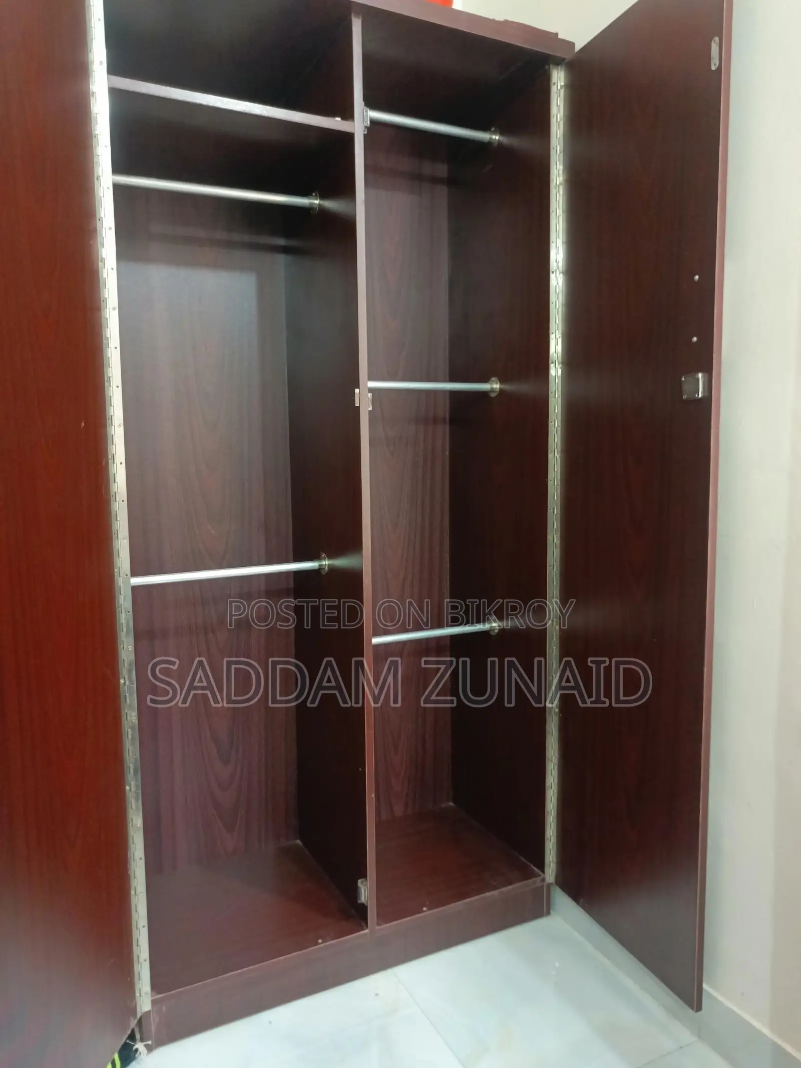 Almirah for Sale