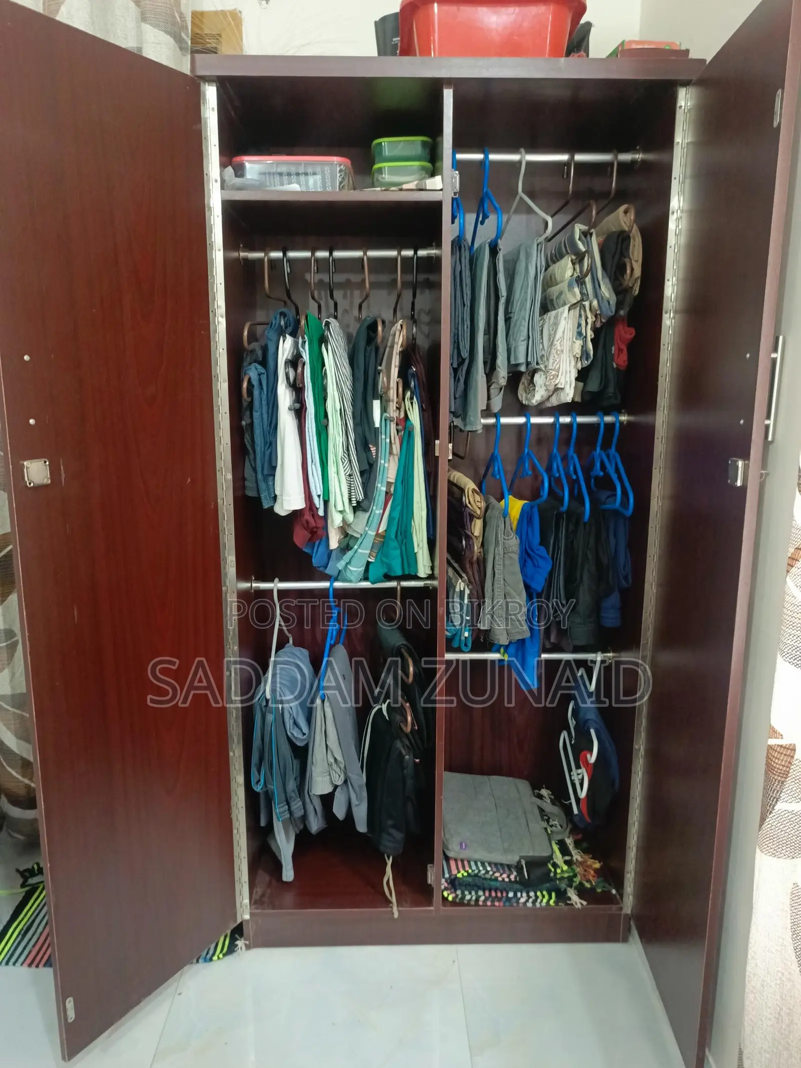 Almirah for Sale