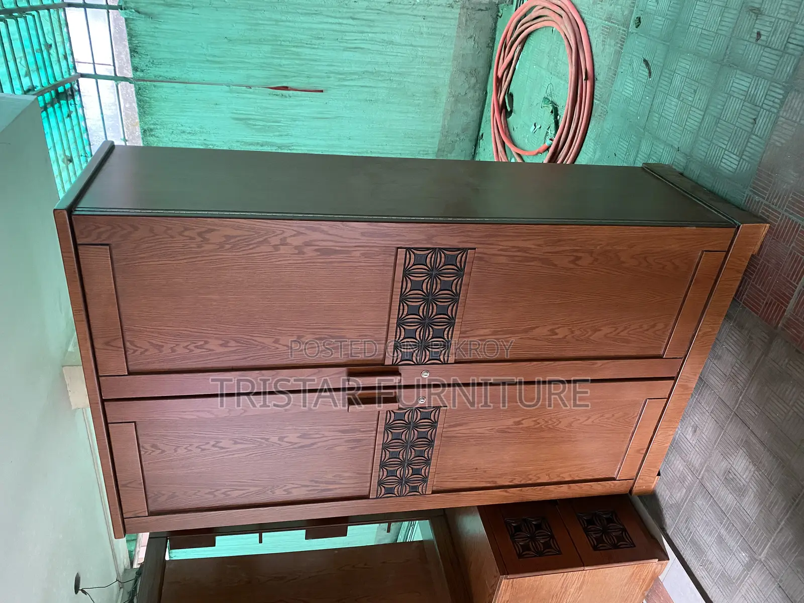 Veneer Wooden Almirah AL42F