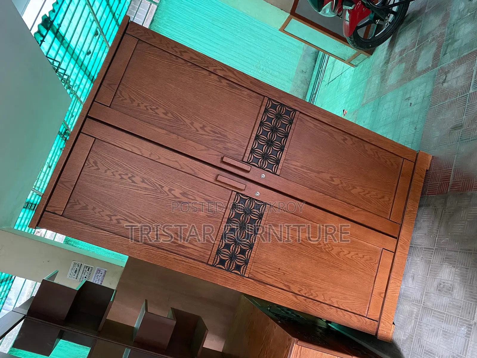 Veneer Wooden Almirah AL42F