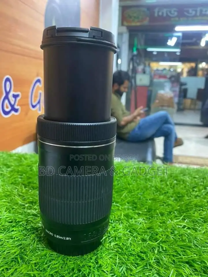 Canon 55-250 is stm zoom lens