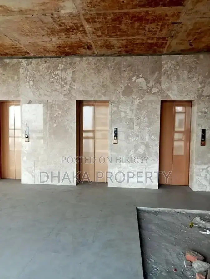 100% Commercial (7500-Sqft) Open Sapce Rent in Gulshan Avenue