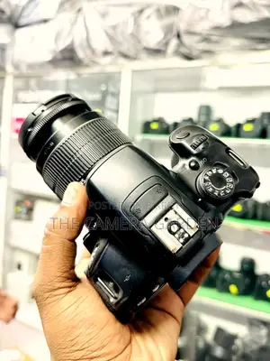 Canon 700D with 18-55mm IS Kit Lens