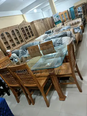 Dining Table at 17% Discount with 1-Year EMI