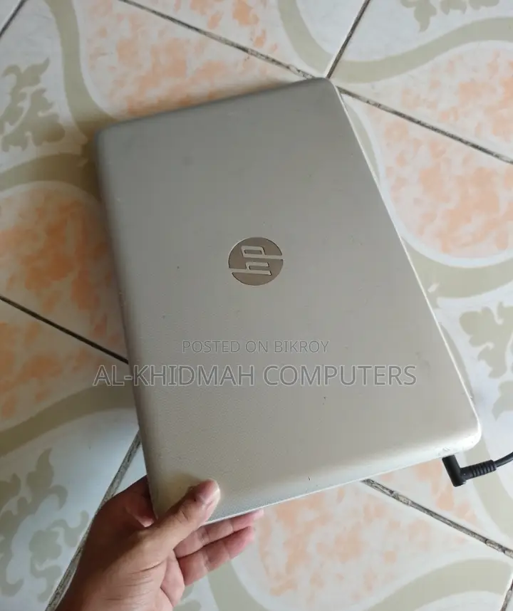 HP Core i3 5th Gen Full Fresh Laptop, সারাদেশে কুরিয়ার করা হয়।