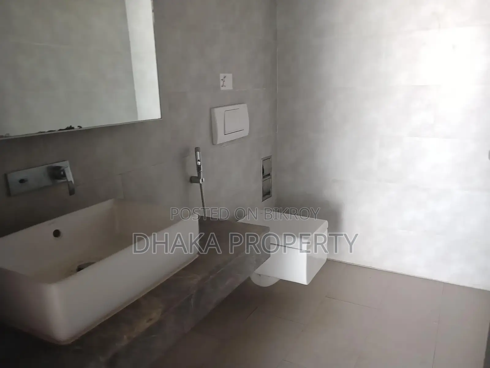 Luxury Office Space 2500SqFt. Rent at Gulshan 2
