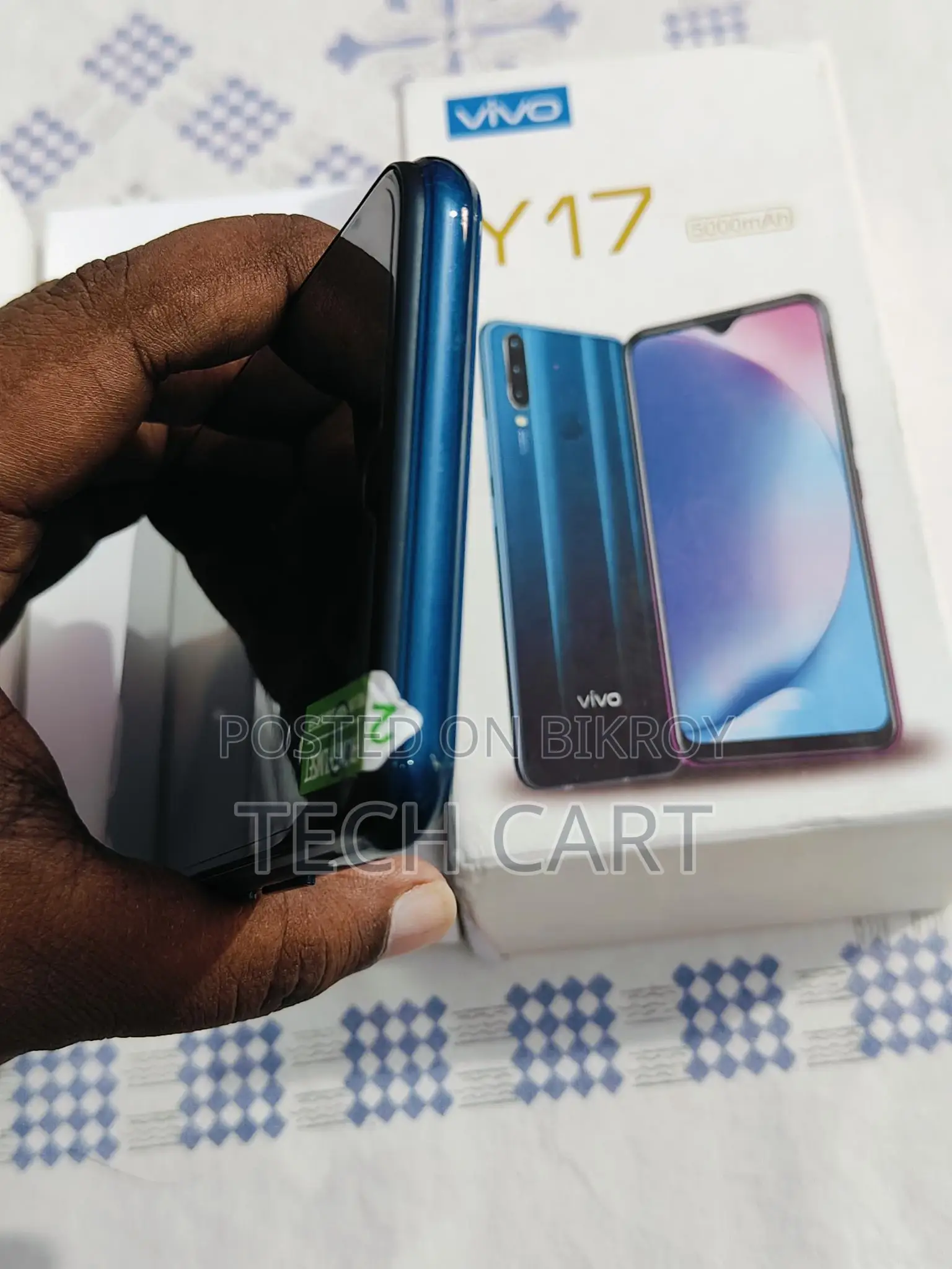 Discount on Vivo Y17 6/128 (Used)