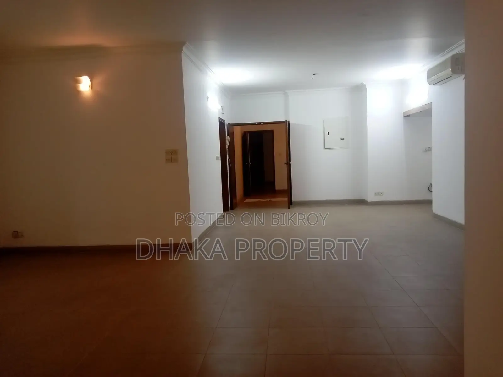 Semi Furnished 4 Beded Apartment Rent in Gulshan