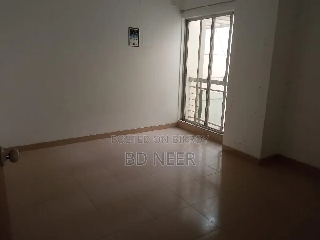 Nice Looking Unfurnish 3 Bed Room Apt Rent in Banani North