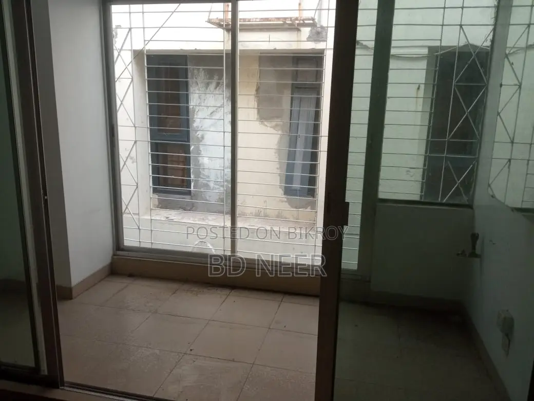 Nice Looking Unfurnish 3 Bed Room Apt Rent in Banani North