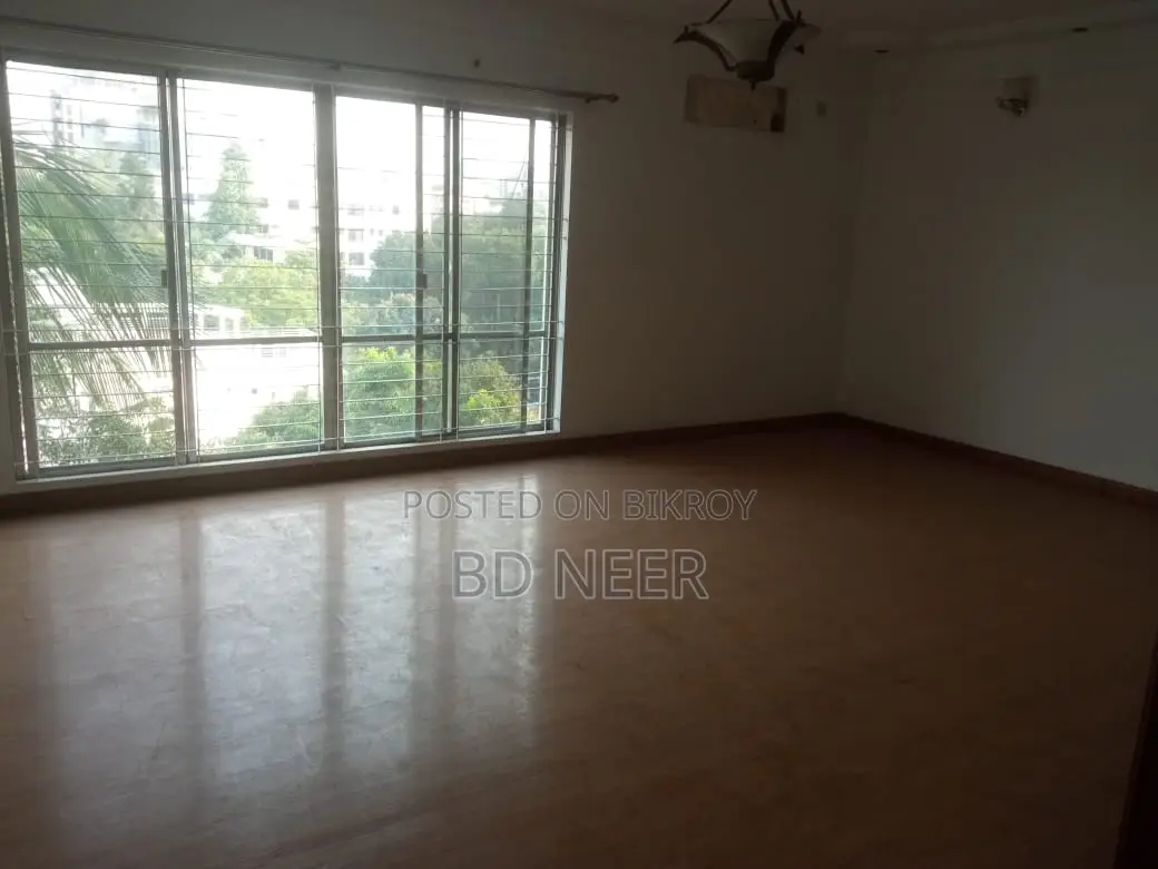 Nice Looking Unfurnish 3 Bed Room Apt Rent in Banani North