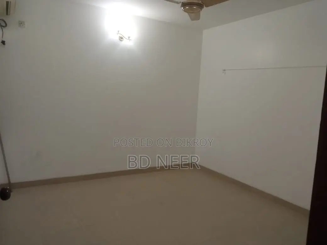 Nice Looking Unfurnish 3 Bed Room Apt Rent in Banani North